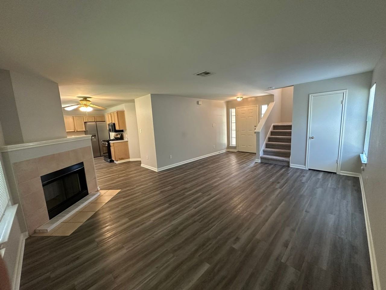 1917 White Oak Cir - Photo 6 of 23