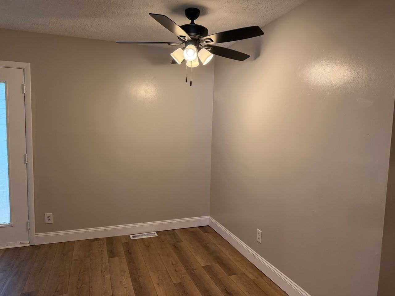 24 Villanova Dr - Photo 5 of 20