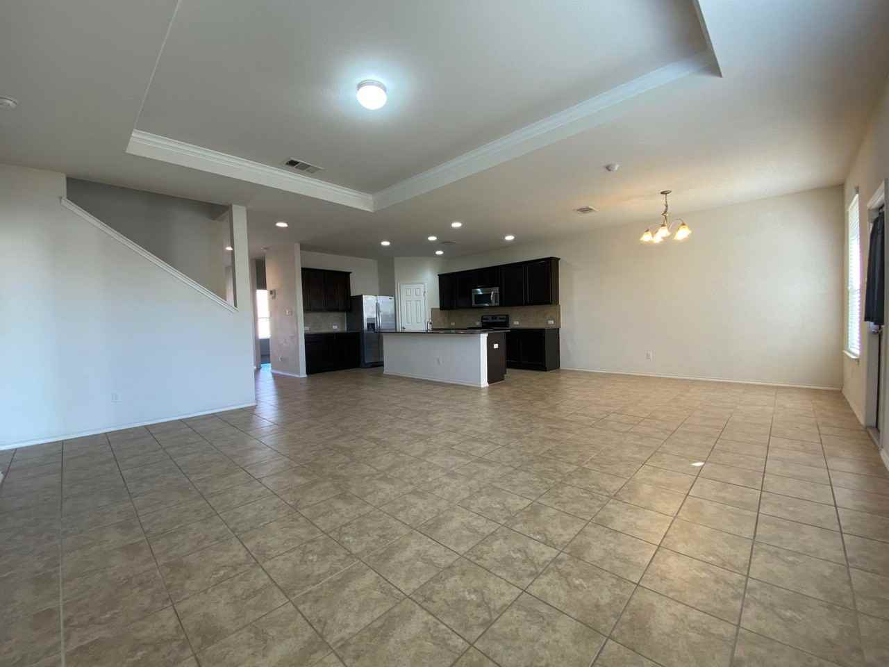408 E Vega Ln - Photo 6 of 18