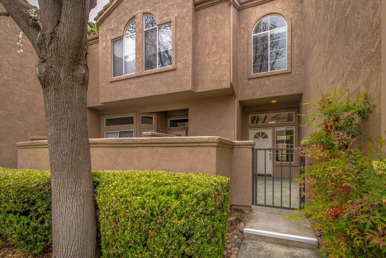 11066 Portobelo Dr - Photo 2 of 35