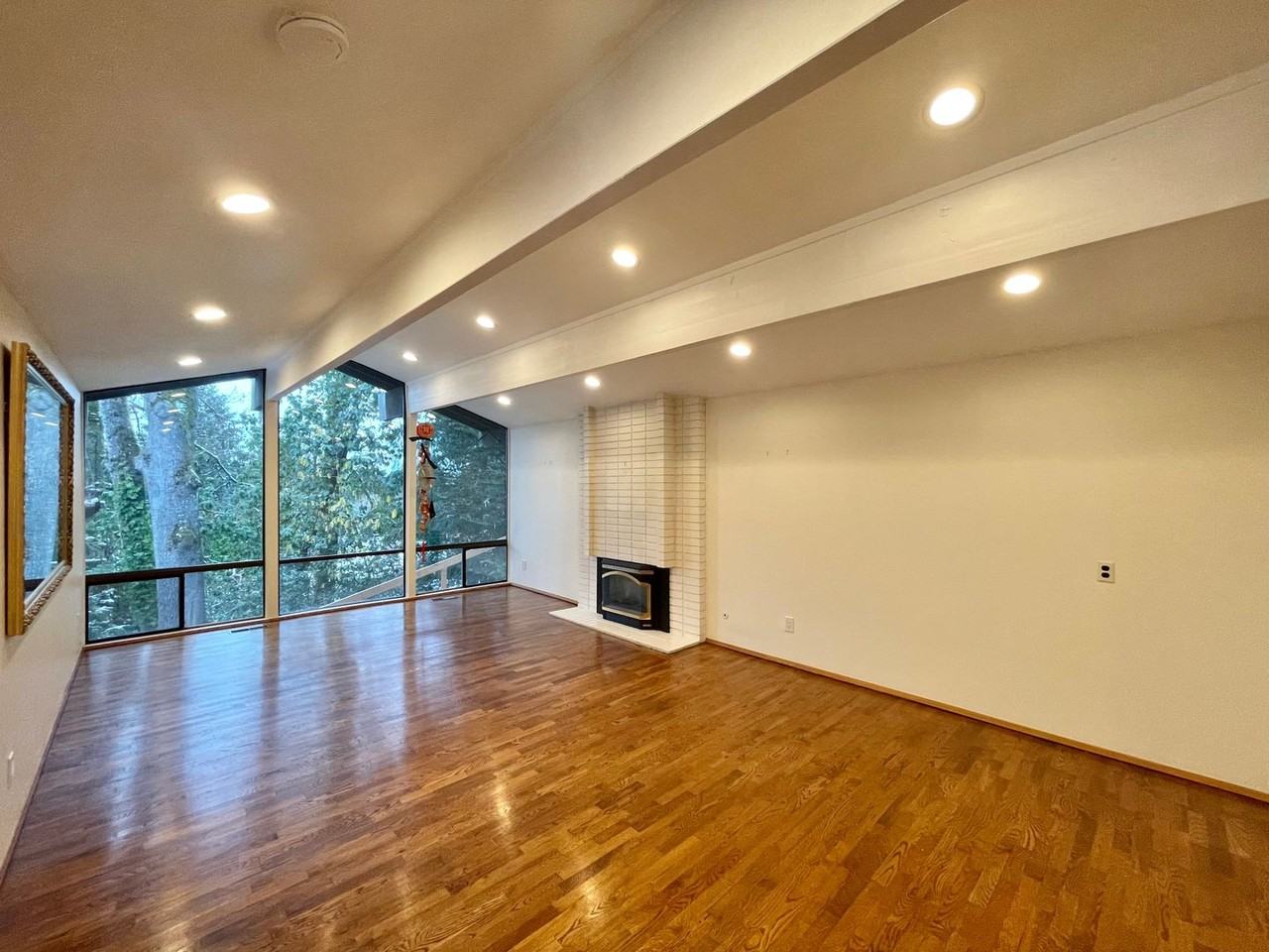 8611 Ne 26th Pl - Photo 4 of 37