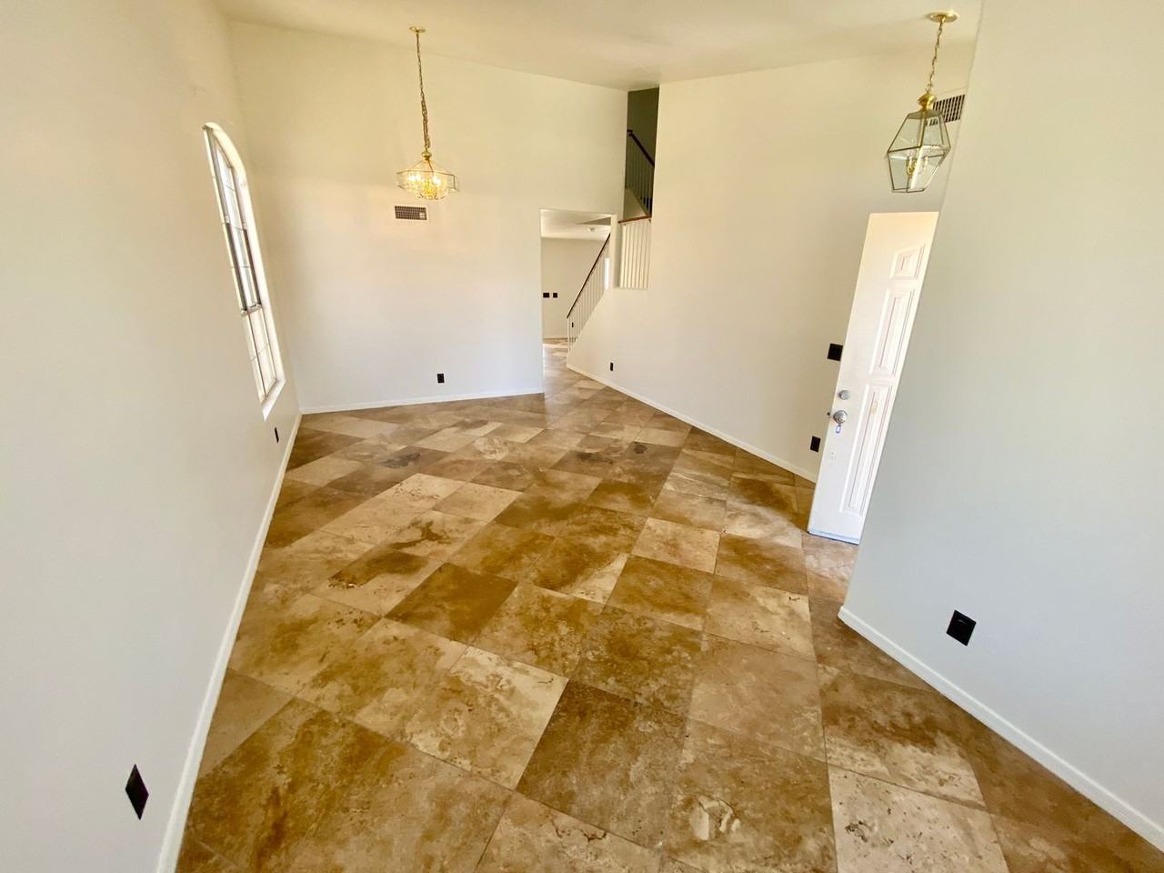 12637 W Cambridge Ave - Photo 2 of 35