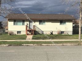 featured image of 916 Wilder Ave