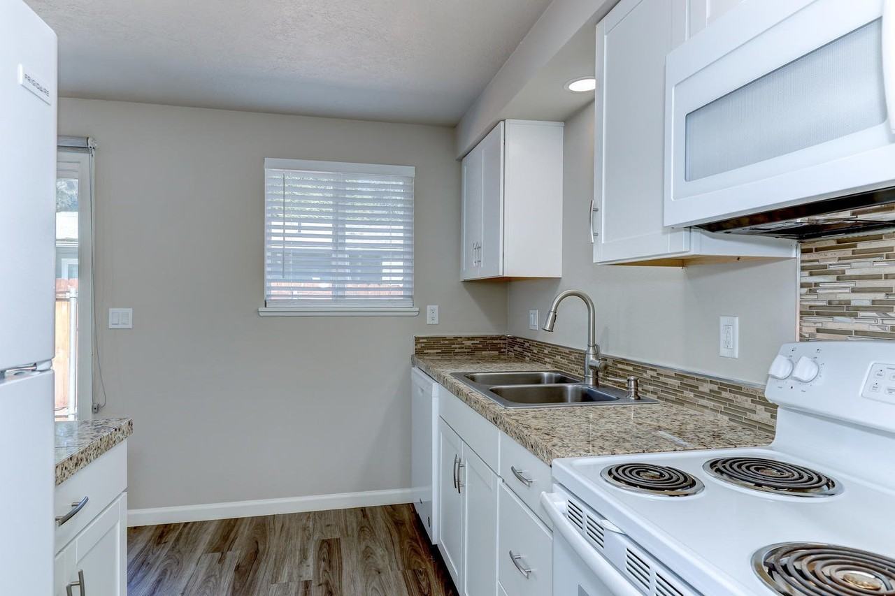 2522 N Arthur St - Photo 3 of 27