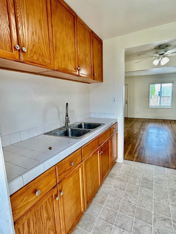 3130 Nimitz Blvd - Photo 2 of 16