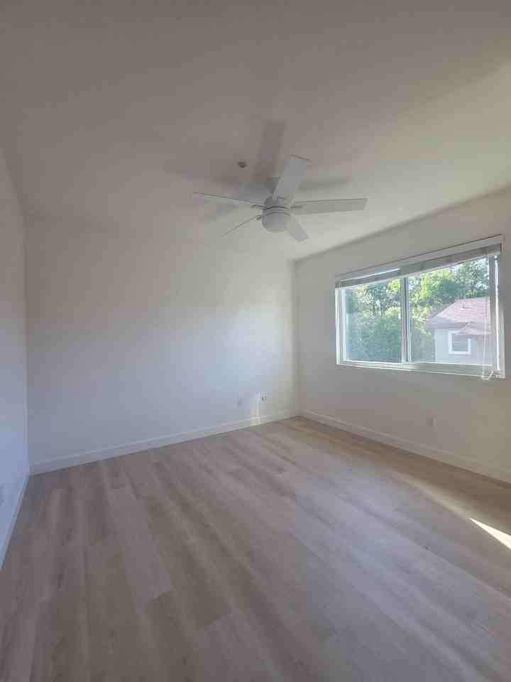 415 & 417 Kentucky Street - Photo 2 of 38