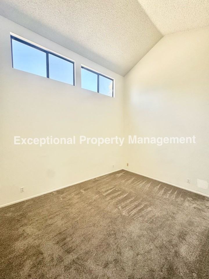 8577 Salina St - Photo 6 of 11