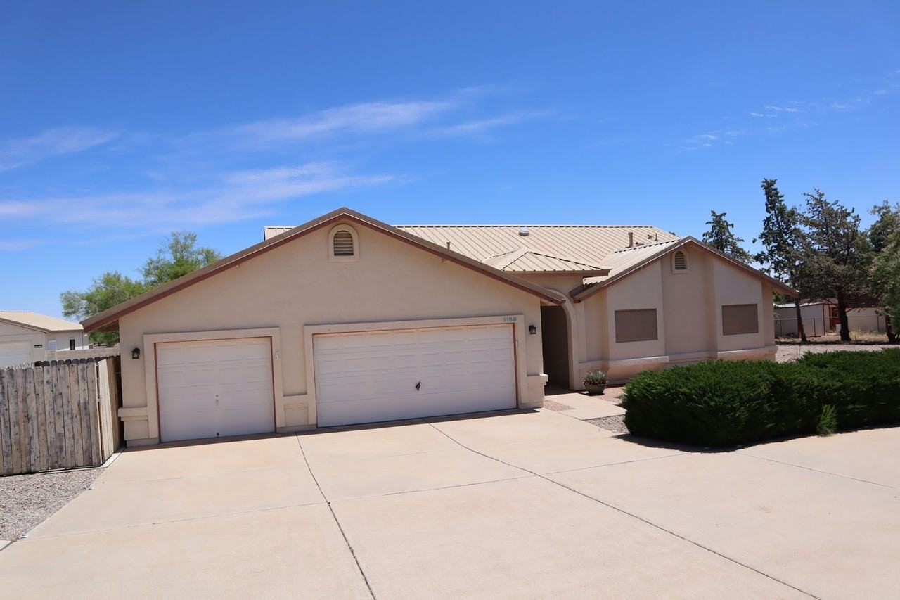 3159 E Choctaw Dr - Photo 2 of 48