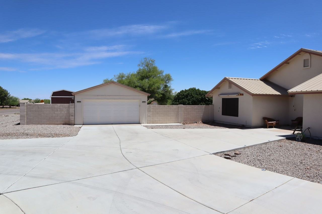 3159 E Choctaw Dr - Photo 4 of 48