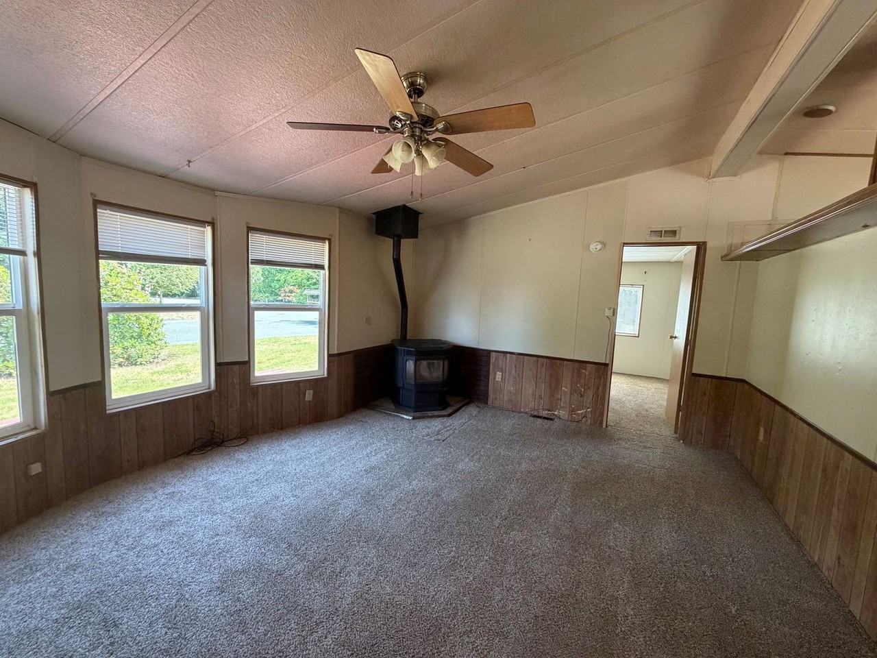 3528 181st Pl Ne - Photo 3 of 17
