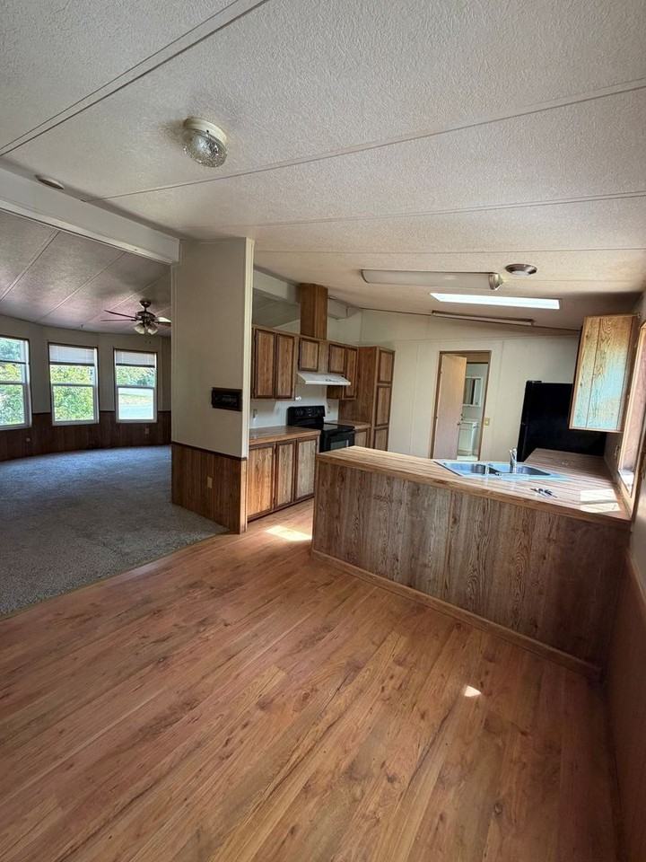 3528 181st Pl Ne - Photo 4 of 17