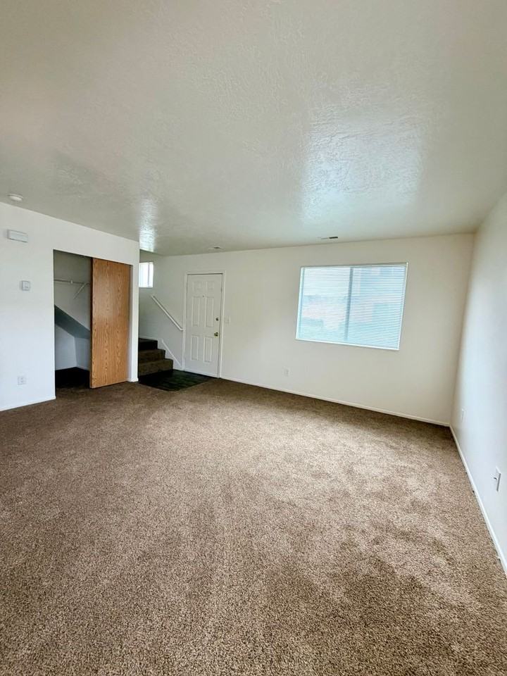 2675 W Ridgeland Park Dr - Photo 2 of 11