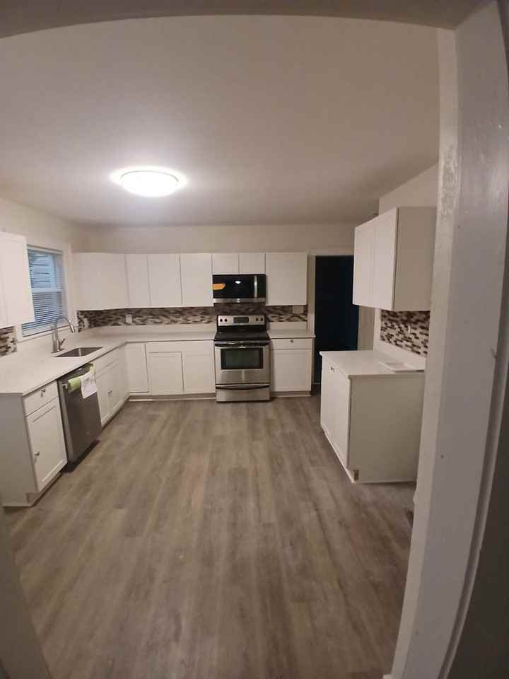 1004 Hugo St - Photo 2 of 2
