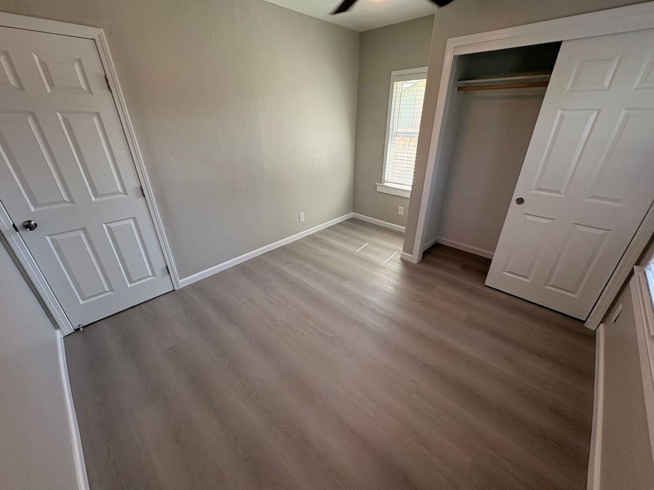 1029 N Highland St - Photo 7 of 10
