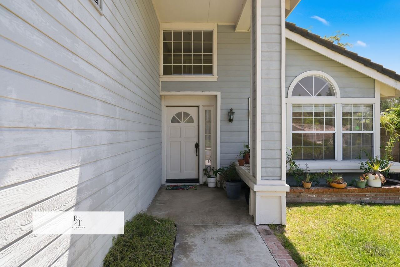 20926 Brookline Dr - Photo 2 of 39