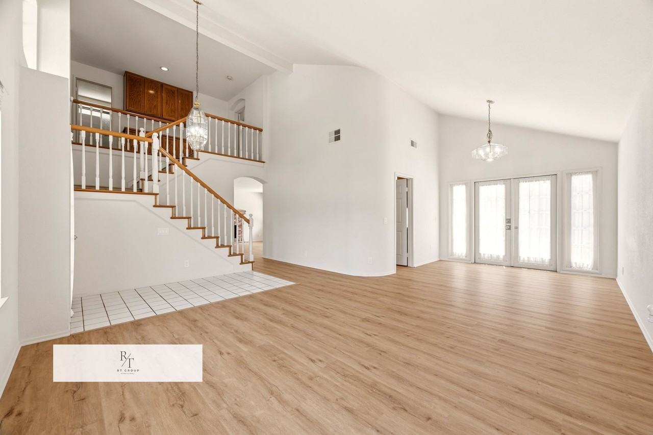 20926 Brookline Dr - Photo 4 of 39