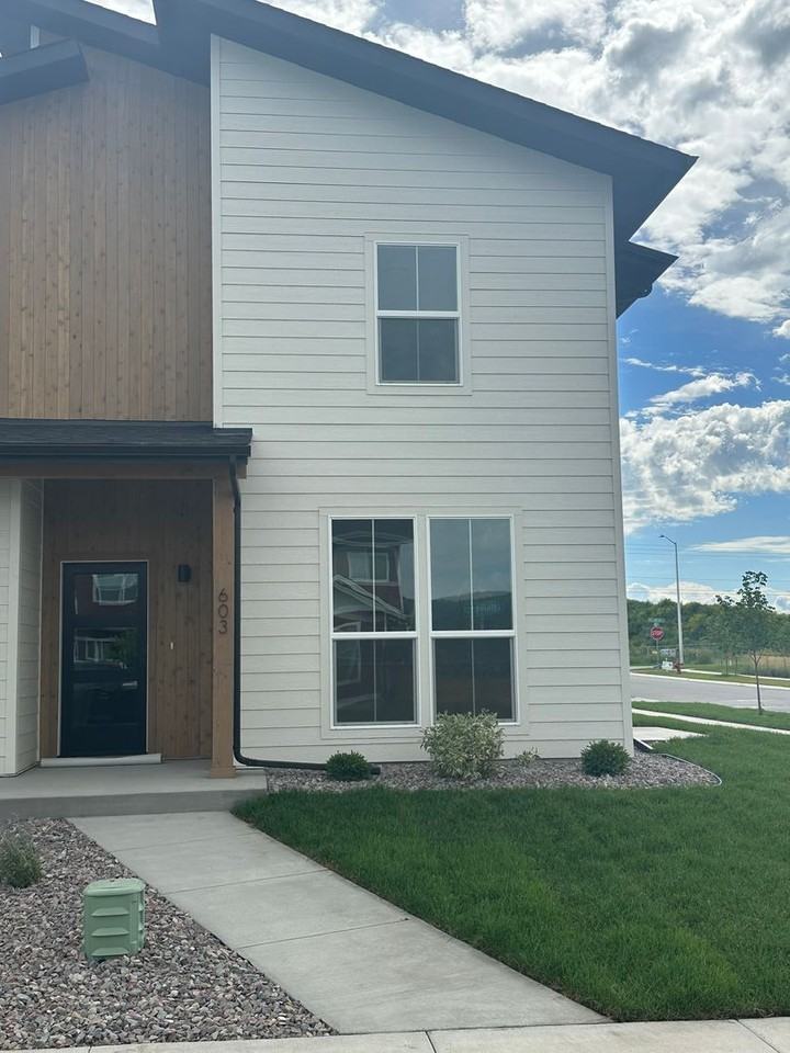 603 603 Holstein Way - 603 Holstein Way - Photo 2 of 13