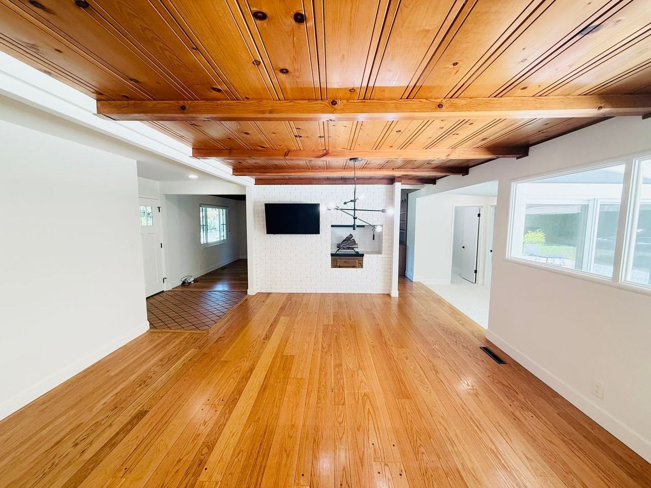 845 Mcellen Way - Photo 5 of 19