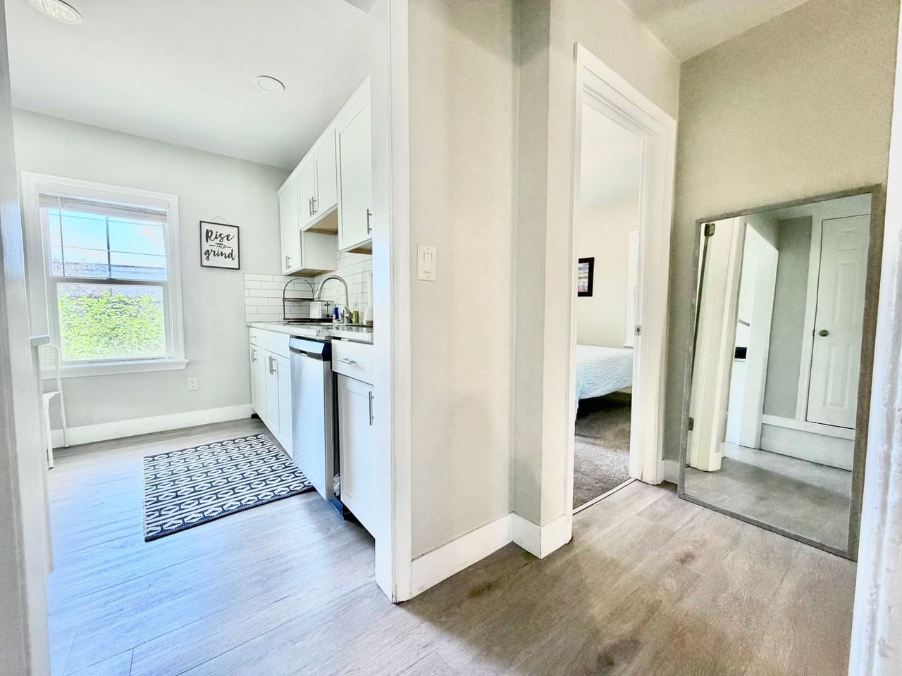 37 W Robert Ave - Photo 4 of 29