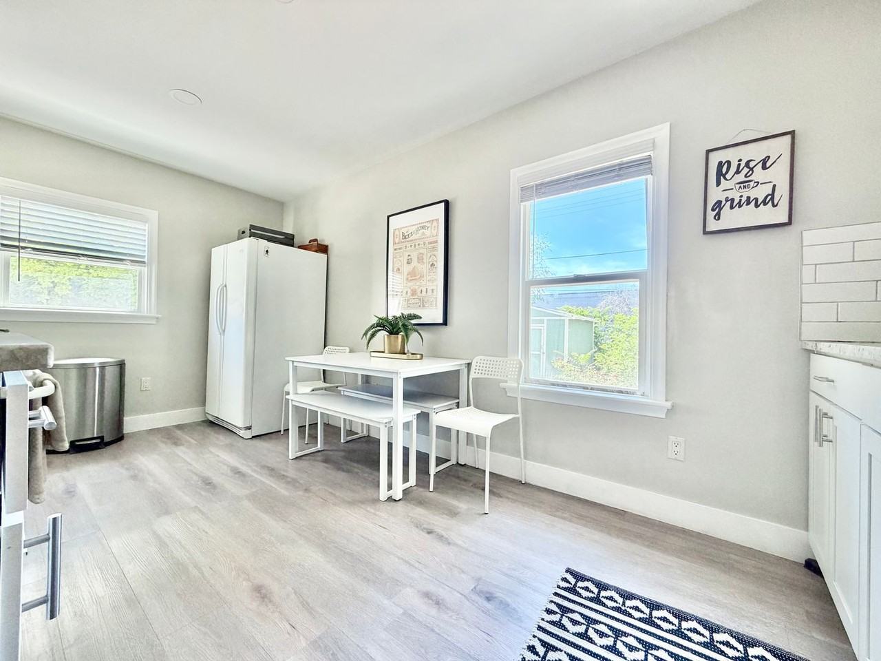 37 W Robert Ave - Photo 7 of 29