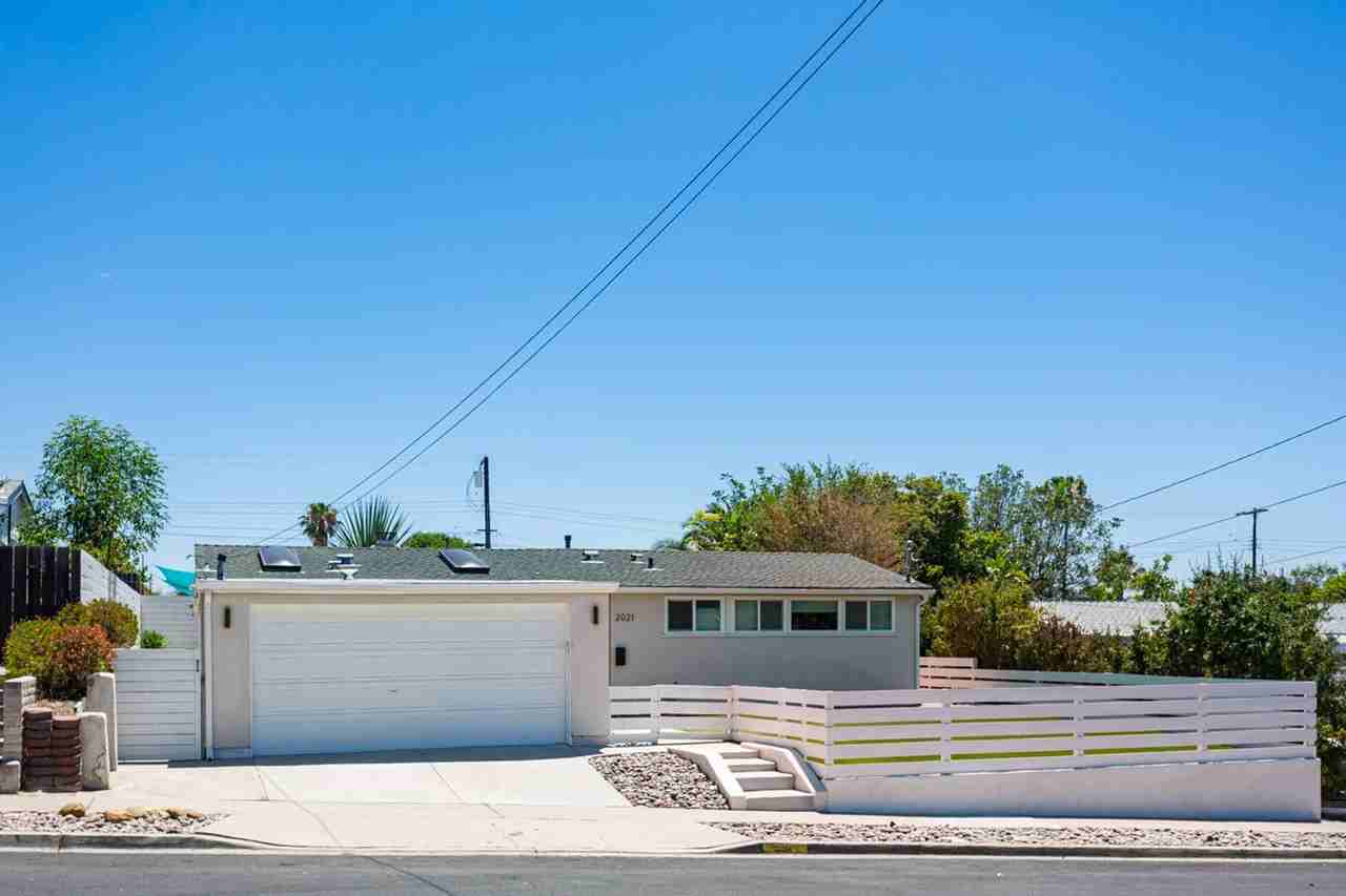 2021 Cardinal Dr - Photo 2 of 43