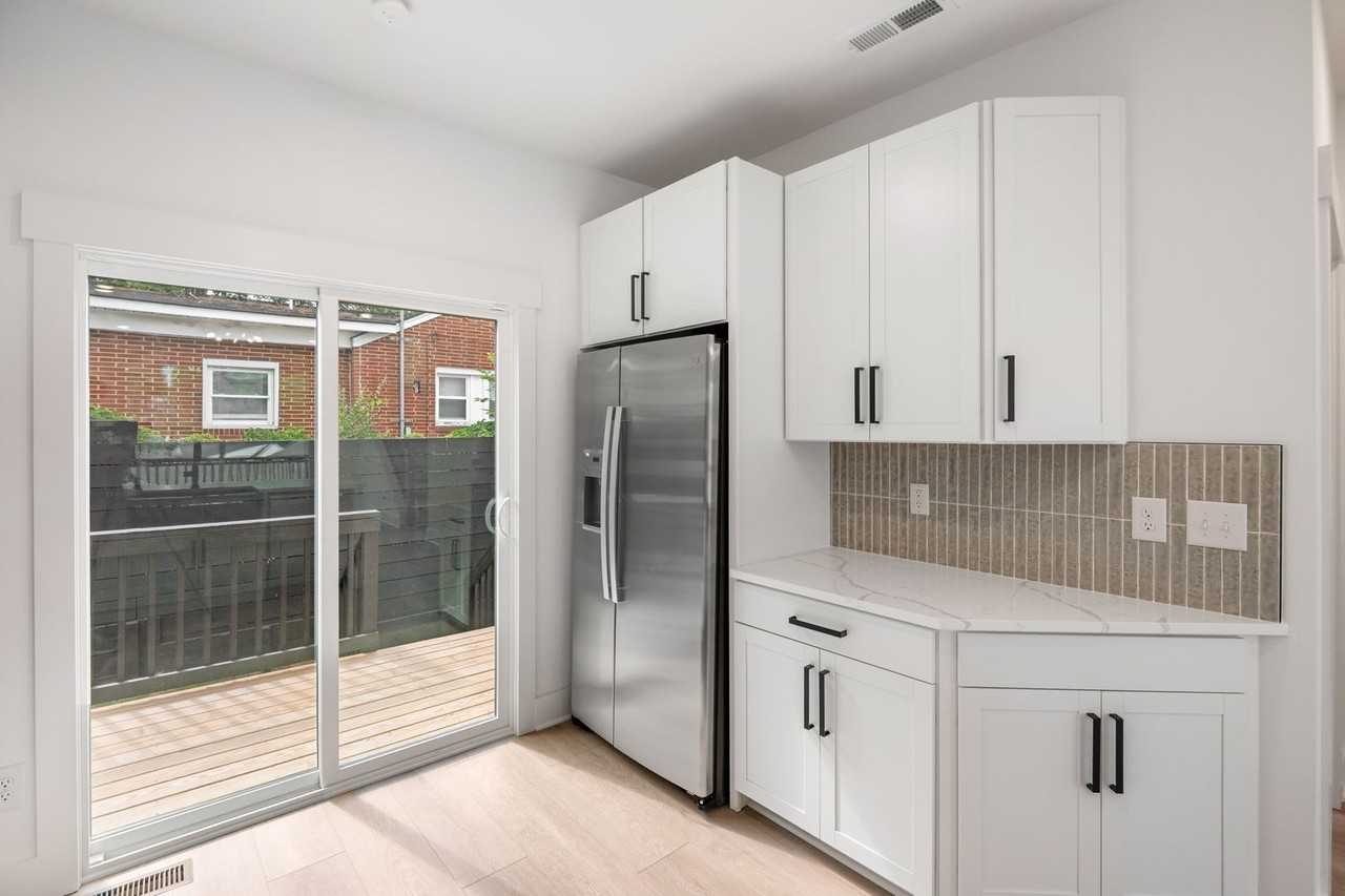 1019 Grant St - Photo 7 of 25