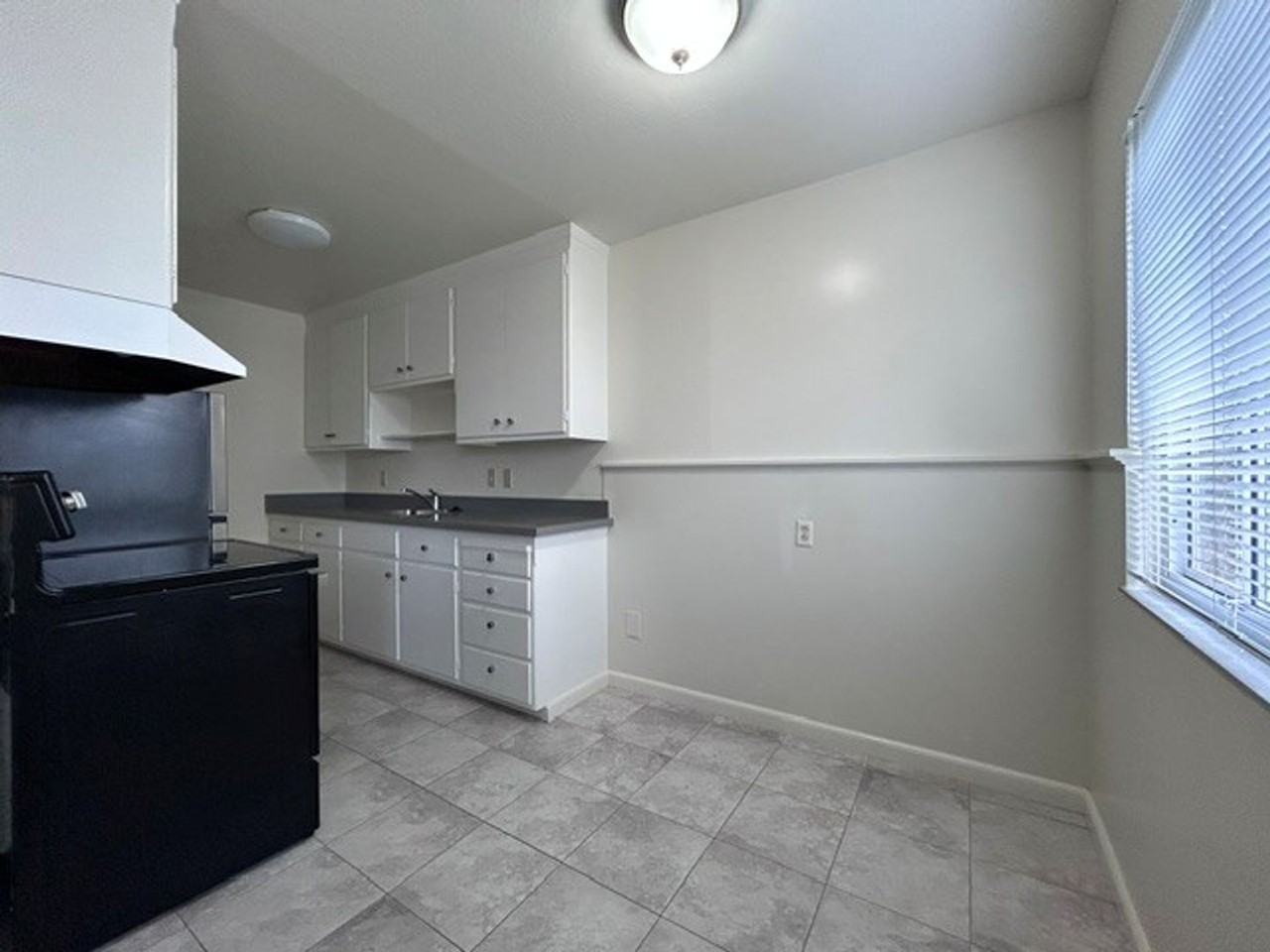 939 Lexington Ave #1 - Photo 4 of 16