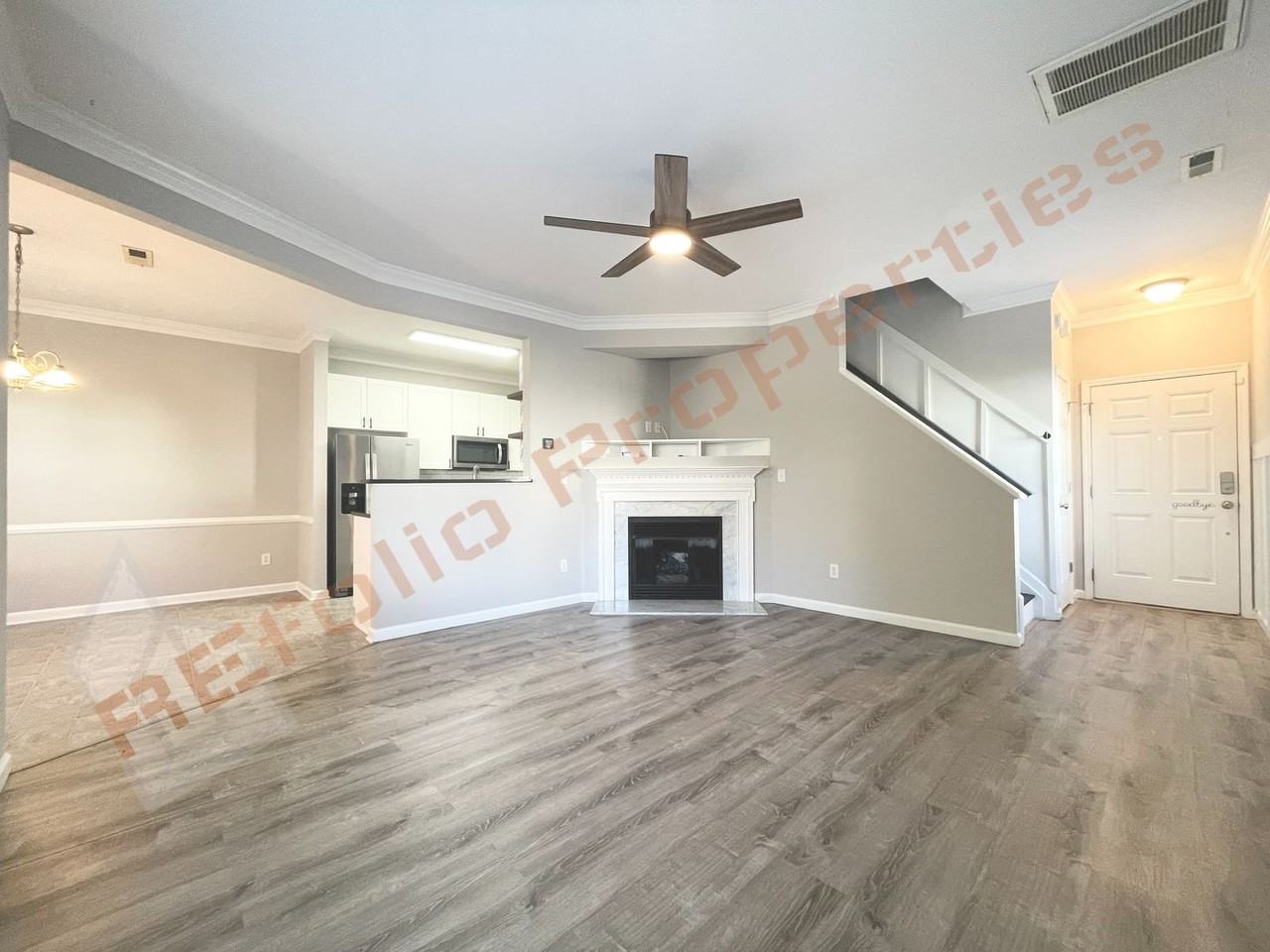 2452 Bay Harbor Dr - Photo 3 of 24