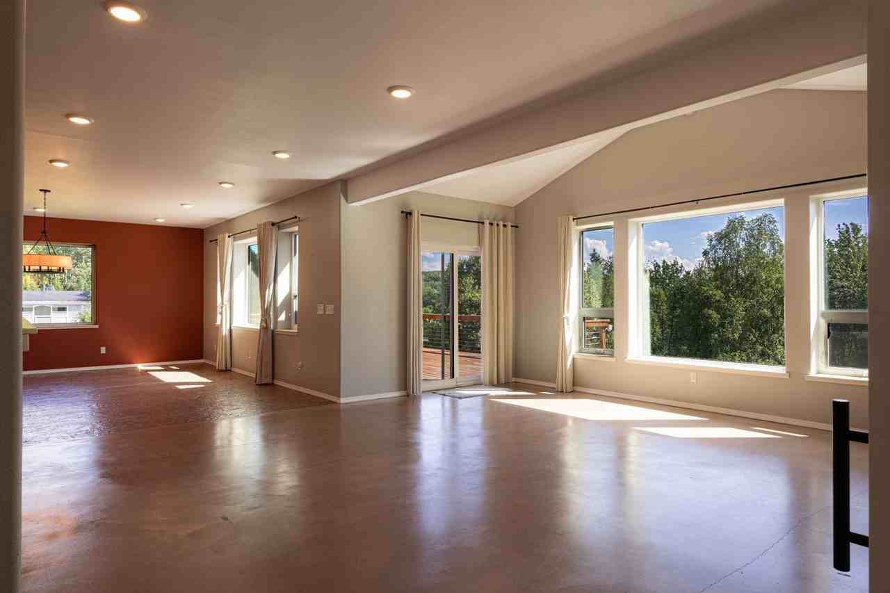 1068 Old Steese Hwy N - Photo 5 of 24