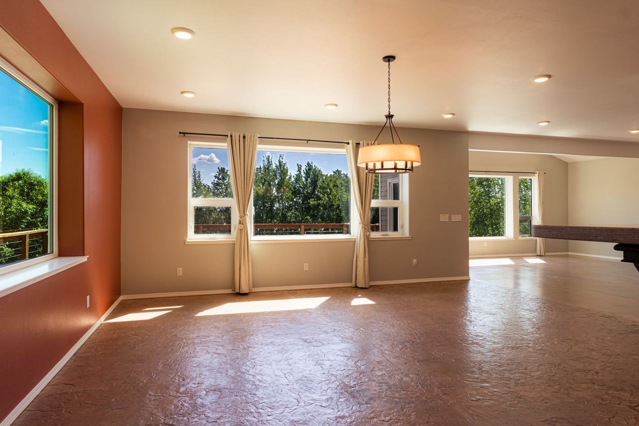 1068 Old Steese Hwy N - Photo 7 of 24
