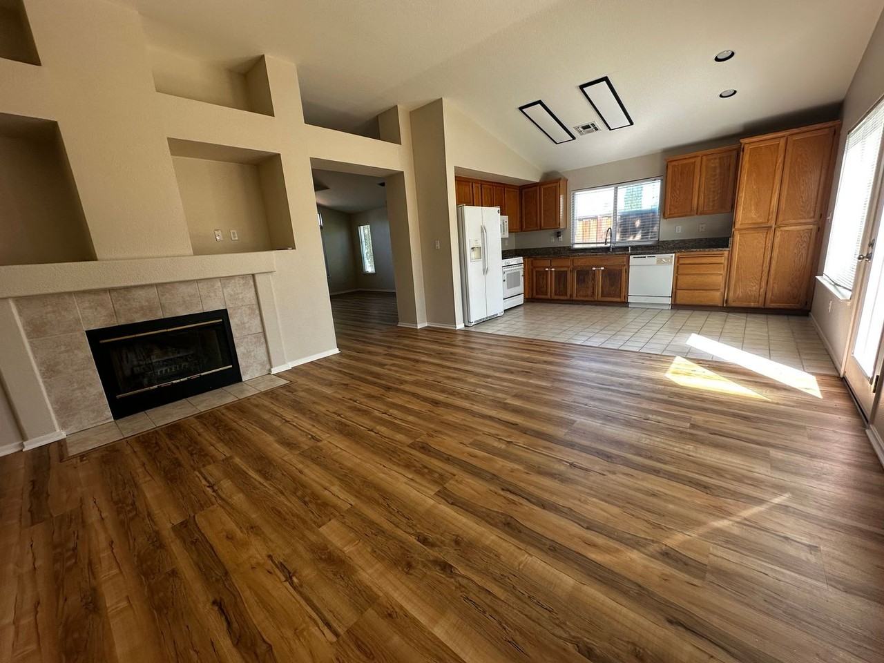 4901 Hillridge Way - Photo 5 of 12