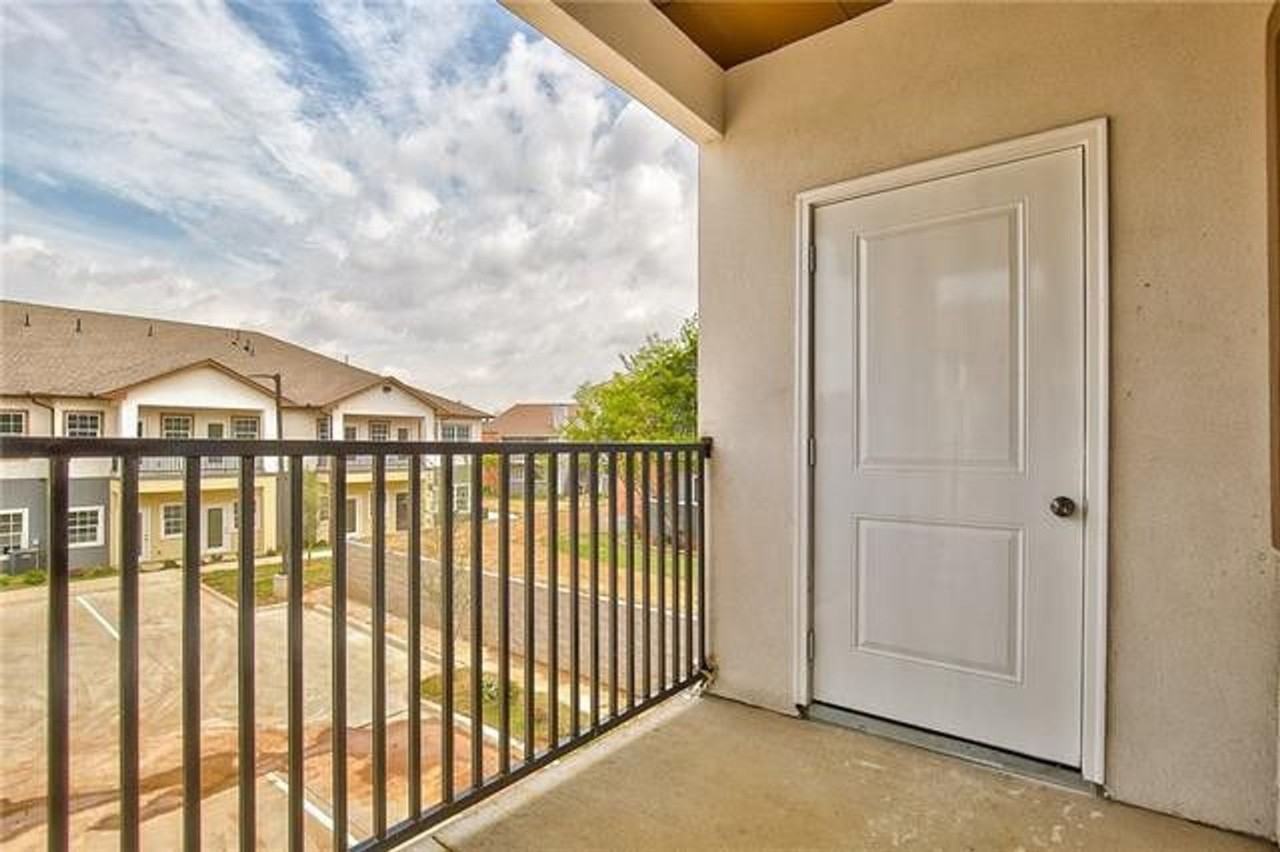 Pinnacle Apartments - Photo 4 of 30