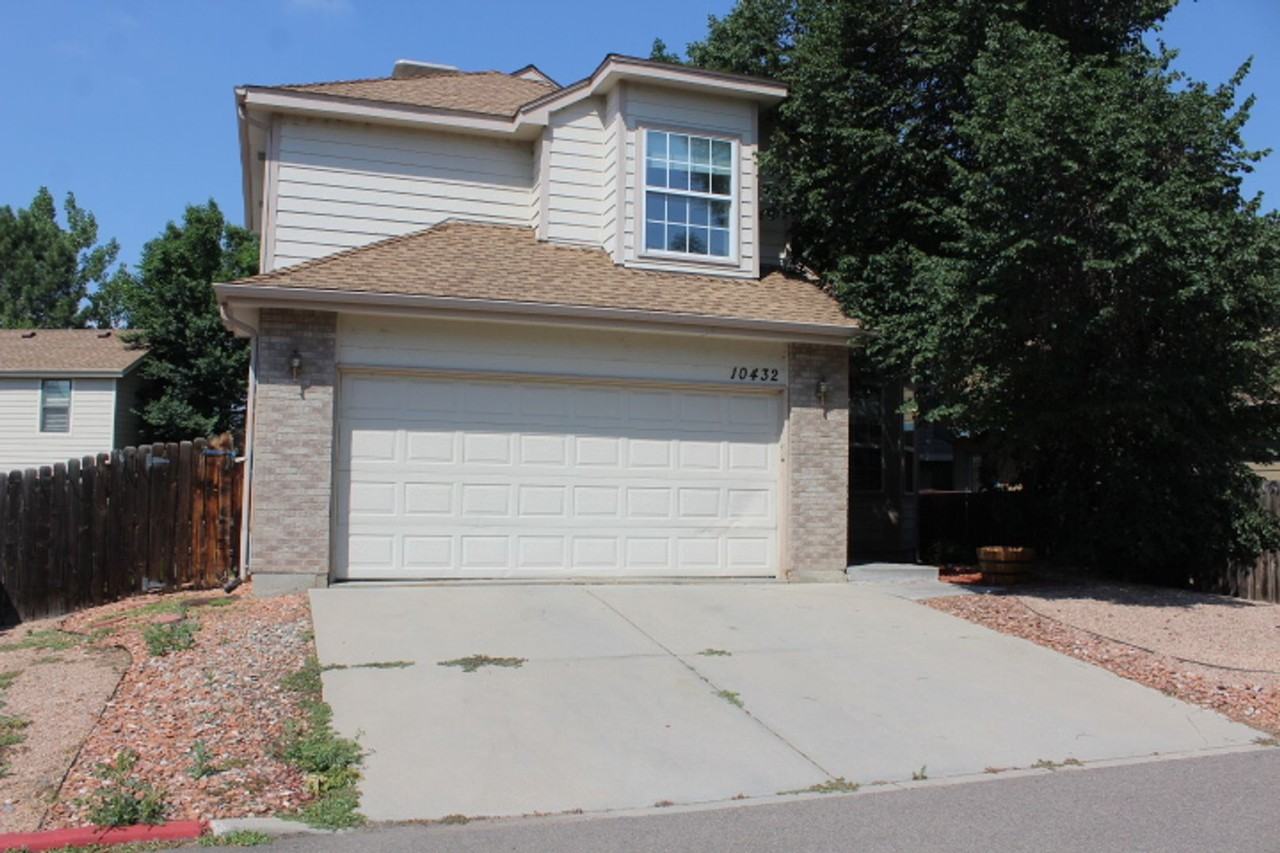 10432 W 82nd Ave - Photo 2 of 35