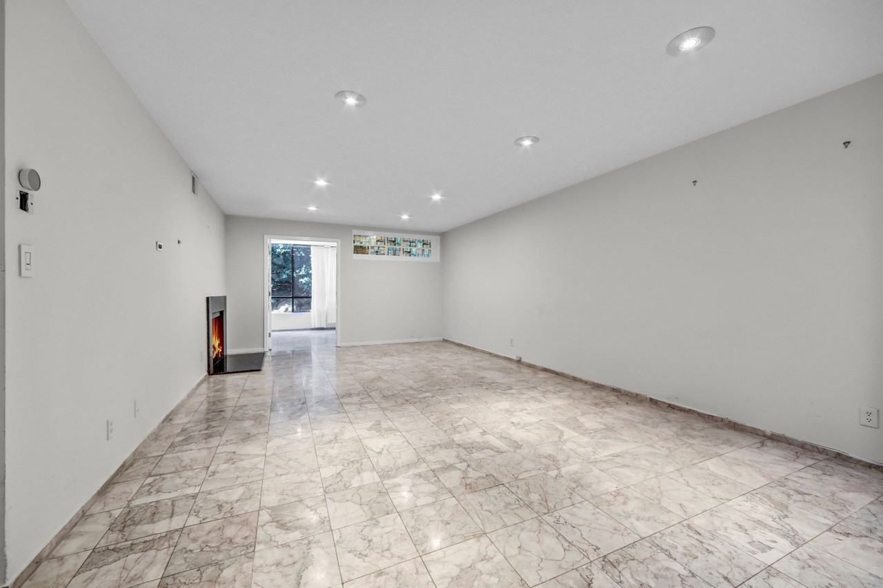 1900 Vine St #212 - Photo 5 of 9