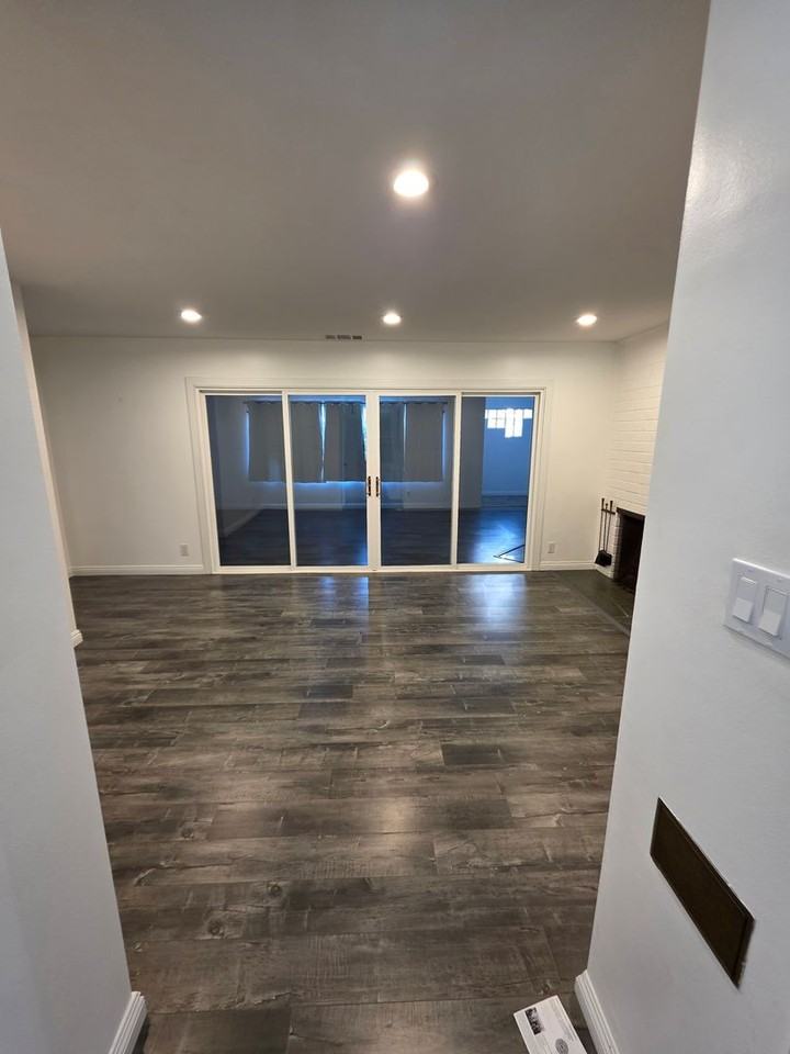 11324 Whitley St - Photo 4 of 21