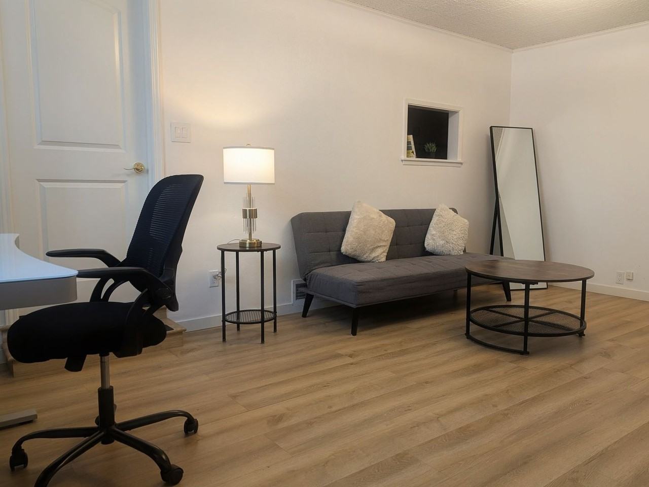18522 Madison Ave - Photo 5 of 24