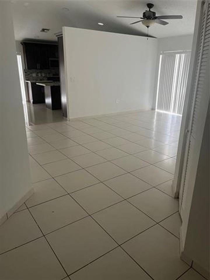 13412 Nw 5th Pl - Photo 5 of 15