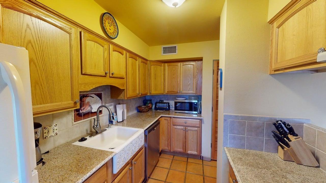 442 Greg Ave - Photo 5 of 11