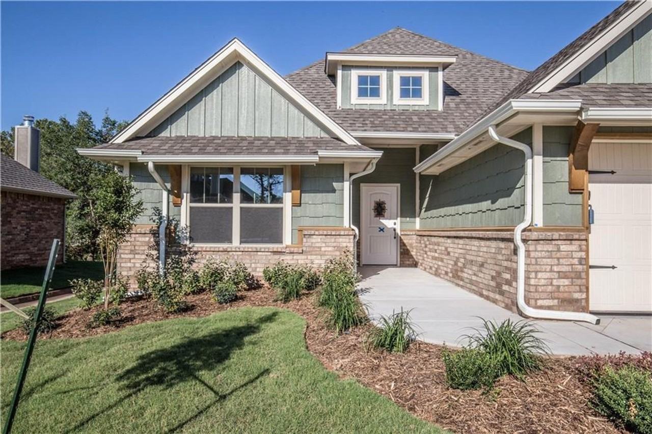 2801 Cypress Springs Blvd - Photo 2 of 25