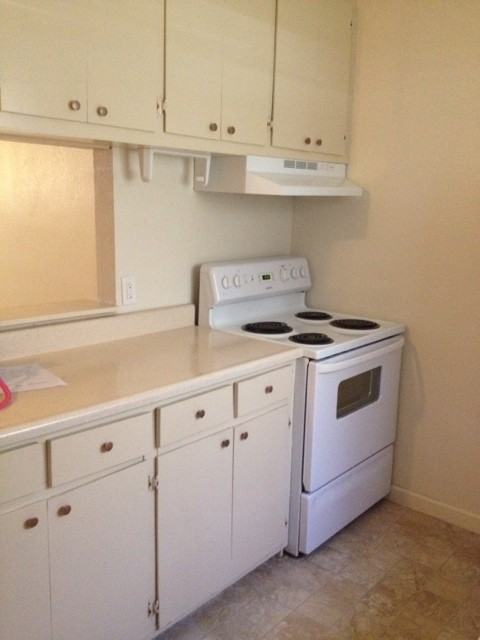 839 Iowa Ave - Photo 3 of 16