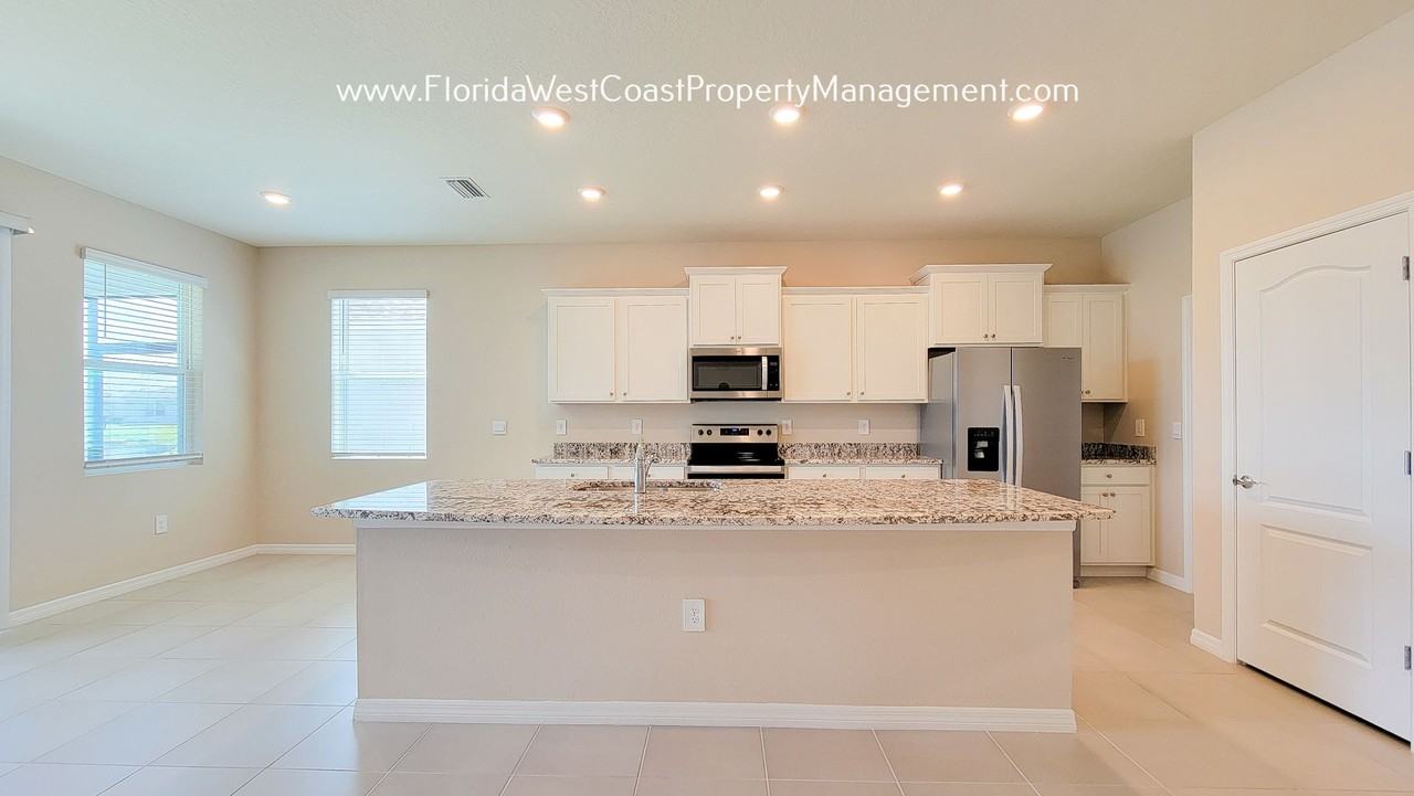5831 Silver Palm Blvd - Photo 2 of 39