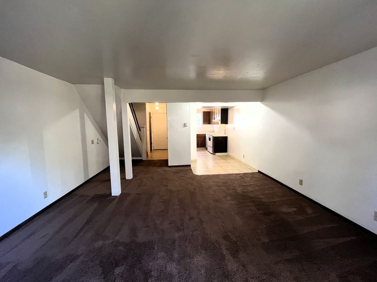 841 Bayside Rd - Photo 4 of 15