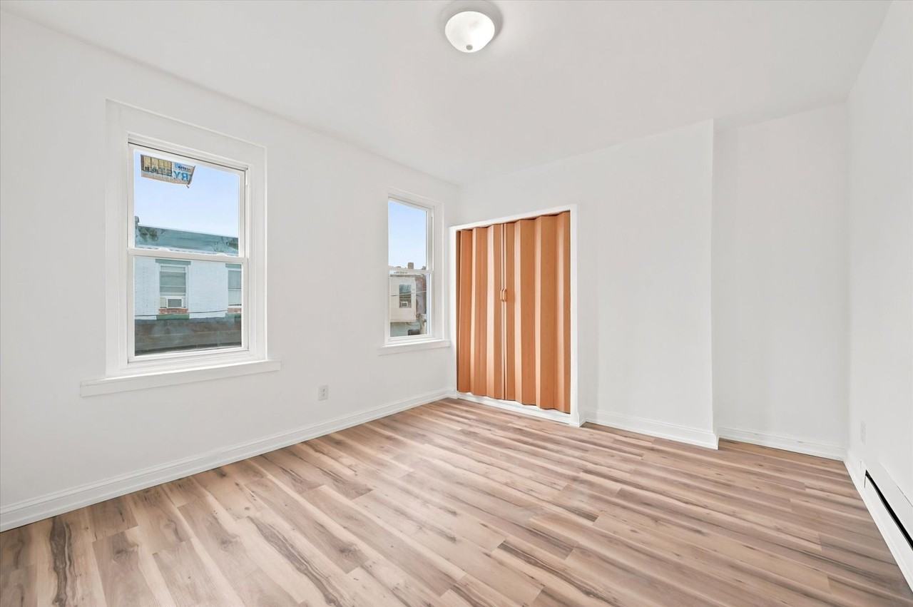 5135 Folsom St - Photo 2 of 14