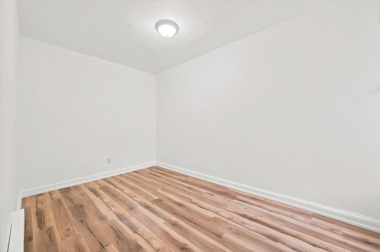 5135 Folsom St - Photo 5 of 14