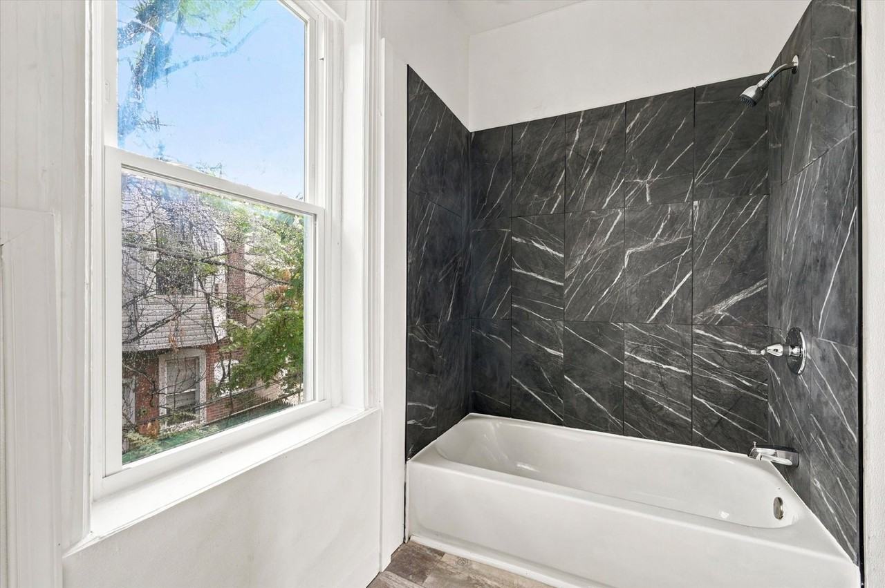5120 Folsom St - Photo 3 of 14