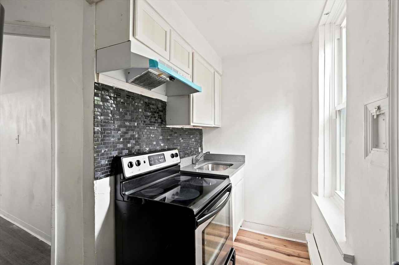 5120 Folsom St - Photo 3 of 14