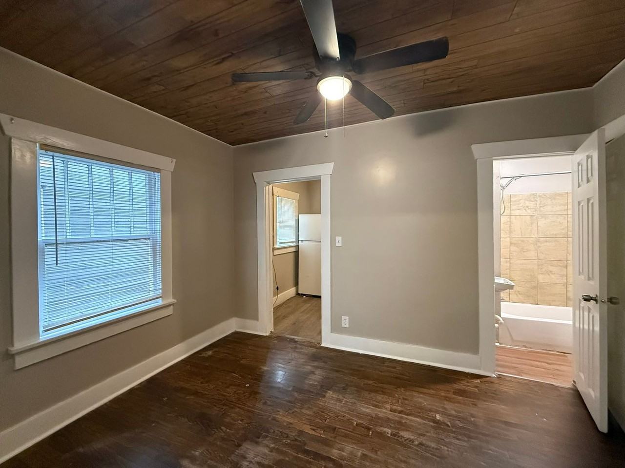 1710 E Victor St #5 - Photo 5 of 10
