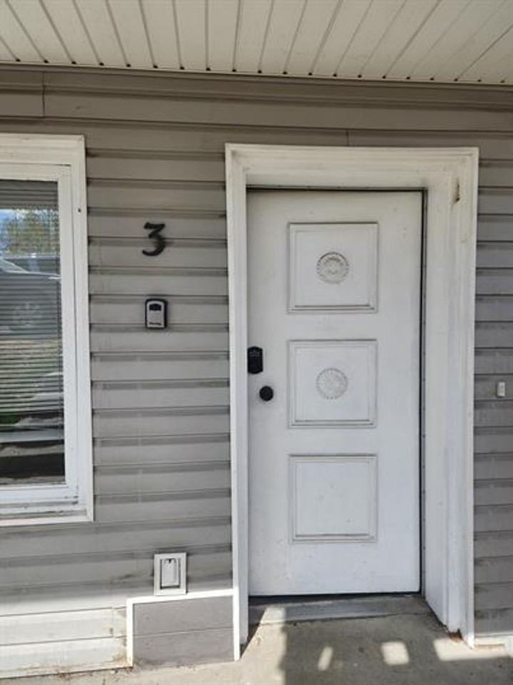 604 2nd St - Photo 2 of 7