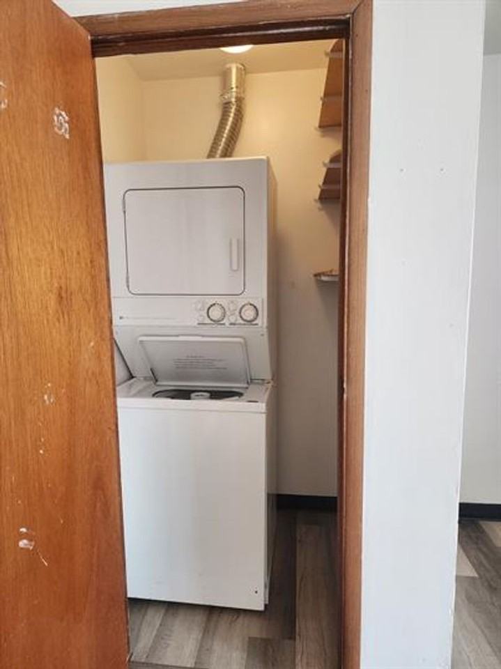 604 2nd St - Photo 3 of 7