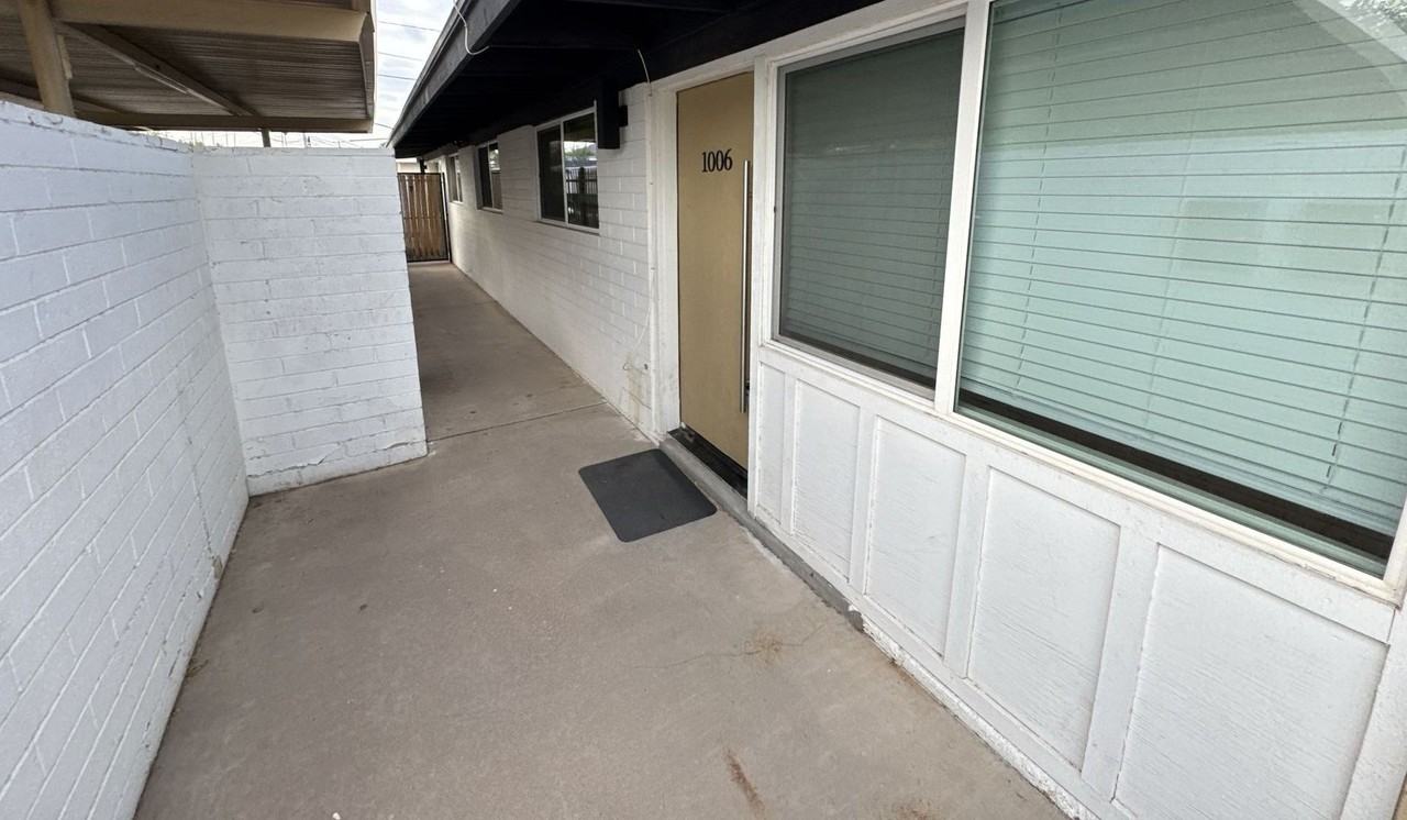 6626 E Cheery Lynn Rd - Photo 2 of 13